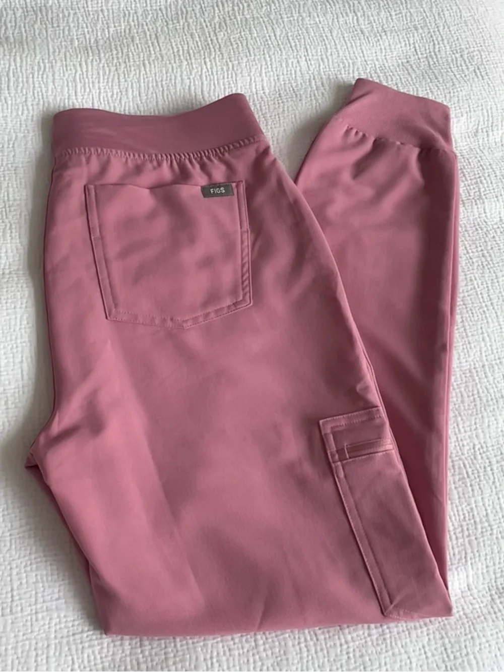 Figs Dusty Rose Scrub Set with Red Drawstrings Limited edition XS Top, S bottom - Picture 3 of 9